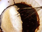 kol&aacute;č s vla&scaron;sk&yacute;mi ořechy