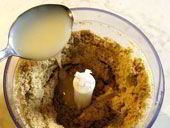 mandlov&aacute; chalva