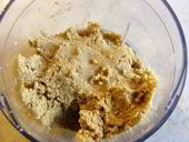 mandlov&aacute; chalva