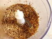 ořechov&yacute; chleb&iacute;ček