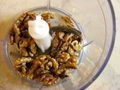 ořechov&yacute; chleb&iacute;ček